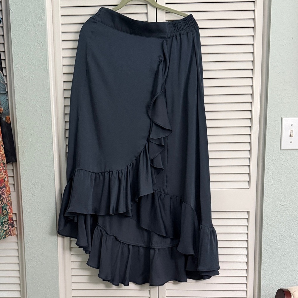Lisa Rinna Collection Navy Black High-Low Ruffle Skirt